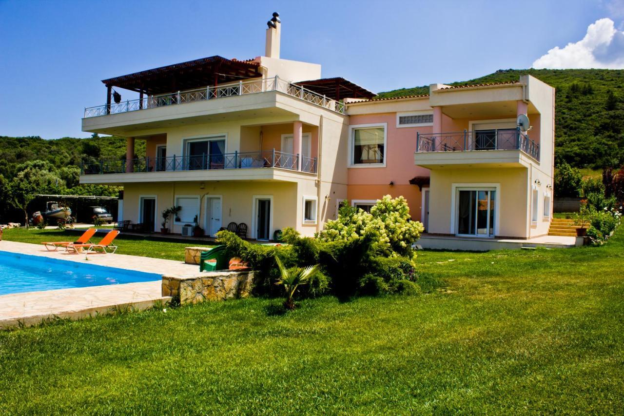 Brina'S Luxury Apartments Agioi Apostoloi  Extérieur photo
