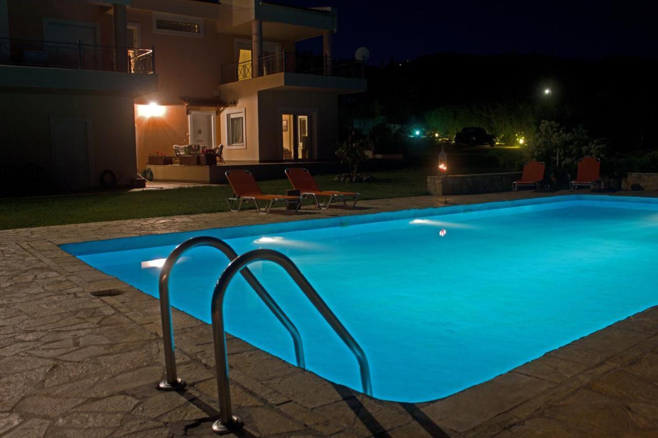 Brina'S Luxury Apartments Agioi Apostoloi  Extérieur photo
